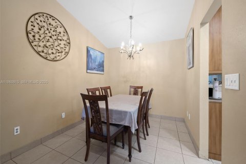 Villa ou maison à vendre à Cooper City, Floride: 3 chambres, 212.56 m2 № 2024602 - photo 10