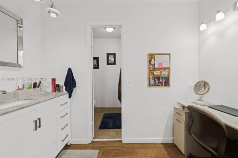 Villa ou maison à vendre à Cooper City, Floride: 3 chambres, 212.56 m2 № 2024602 - photo 18