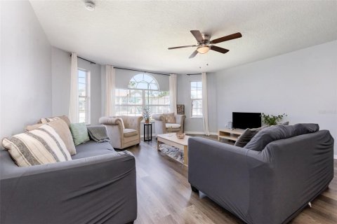 Copropriété à louer à Kissimmee, Floride: 3 chambres, 126.07 m2 № 2136959 - photo 4
