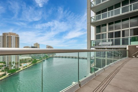 Copropriété à louer à Miami, Floride: 1 chambre, 68 m2 № 2188272 - photo 3