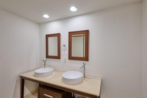 Copropriété à louer à Miami, Floride: 1 chambre, 68 m2 № 2188272 - photo 15