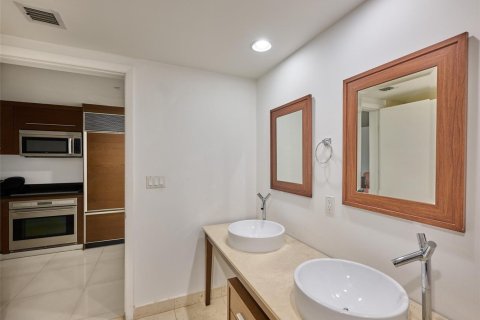 Copropriété à louer à Miami, Floride: 1 chambre, 68 m2 № 2188272 - photo 17