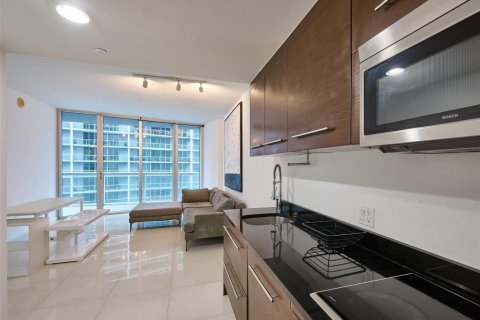 Copropriété à louer à Miami, Floride: 1 chambre, 68 m2 № 2188272 - photo 24