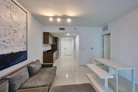 Copropriété à louer à Miami, Floride: 1 chambre, 68 m2 № 2188272 - photo 28