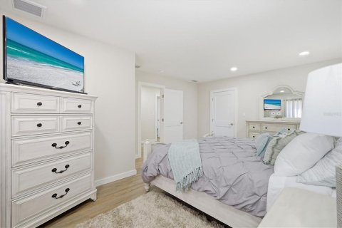 House in Sarasota, Florida 3 bedrooms, 186.92 sq.m. № 2234182 - photo 18