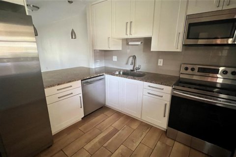 House in Bradenton, Florida 2 bedrooms, 104.05 sq.m. № 1427888 - photo 8