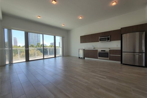 Condo in Miami, Florida  № 2052956 - photo 2