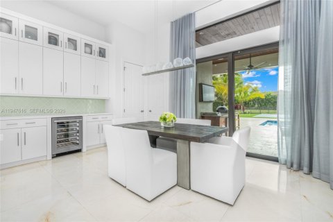 Снять в аренду виллу или дом в Паркленд, Флорида 5 спален, 441.29м2, № 2003716 - фото 10