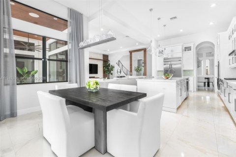 Снять в аренду виллу или дом в Паркленд, Флорида 5 спален, 441.29м2, № 2003716 - фото 9