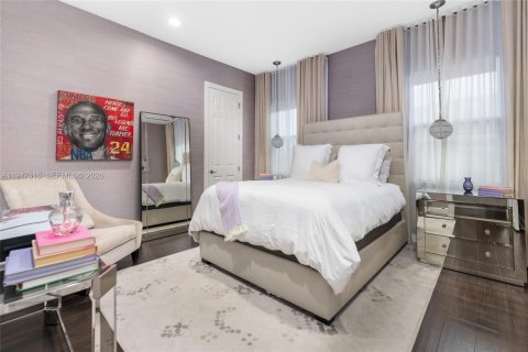 Снять в аренду виллу или дом в Паркленд, Флорида 5 спален, 441.29м2, № 2003716 - фото 29