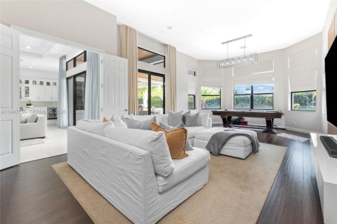 Снять в аренду виллу или дом в Паркленд, Флорида 5 спален, 441.29м2, № 2003716 - фото 19