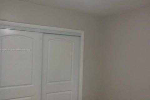 House in Homestead, Florida 2 bedrooms, 145.48 sq.m. № 1895760 - photo 11