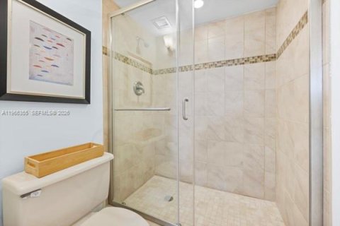 Condo in Hollywood, Florida, 2 bedrooms  № 2028137 - photo 20