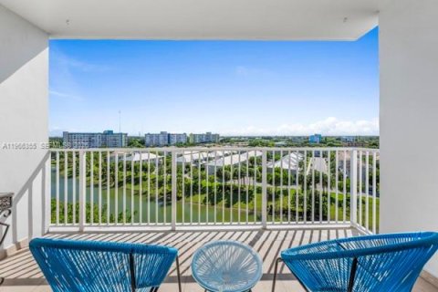 Condo in Hollywood, Florida, 2 bedrooms  № 2028137