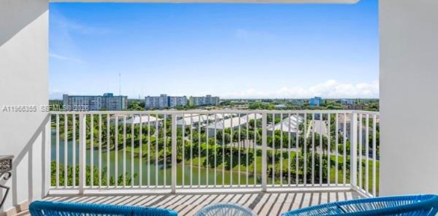 Condo in Hollywood, Florida, 2 bedrooms  № 2028137