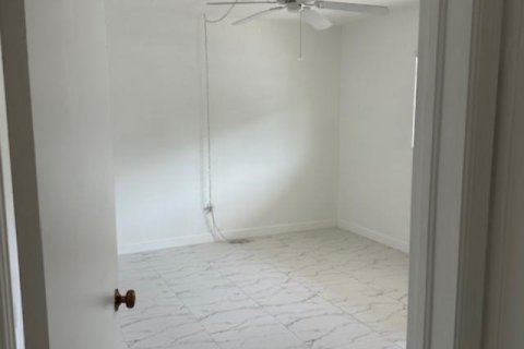 Снять в аренду кондоминиум в Теквеста, Флорида 2 спальни, 72.46м2, № 1174523 - фото 1