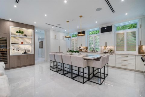 Villa ou maison à vendre à Pinecrest, Floride: 5 chambres № 1989358 - photo 18