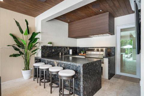 Villa ou maison à vendre à Pinecrest, Floride: 5 chambres № 1989358 - photo 27