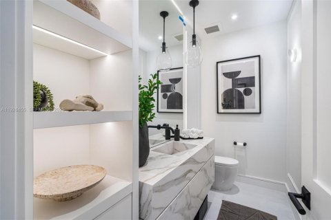 Villa ou maison à vendre à Pinecrest, Floride: 5 chambres № 1989358 - photo 7