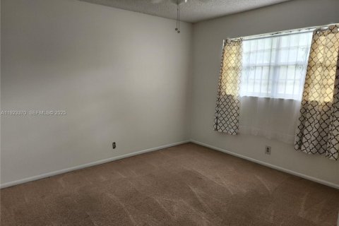 Купить кондоминиум в Холливуд, Флорида 2 спальни, 105.07м2, № 1977355 - фото 5