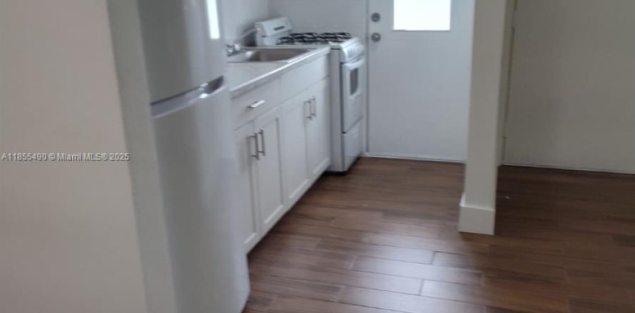 Apartment in Miami Springs, Florida 1 bedroom, 55.74 sq.m. № 1875115