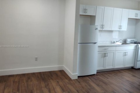 Apartment in Miami Springs, Florida 1 bedroom, 55.74 sq.m. № 1875115 - photo 6