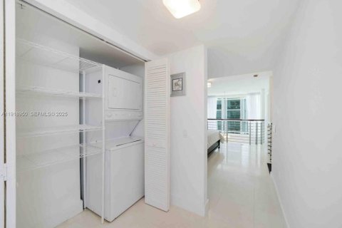 Condominio en alquiler en Miami, Florida, 2 dormitorios, 130.25 m2 № 1973312 - foto 22