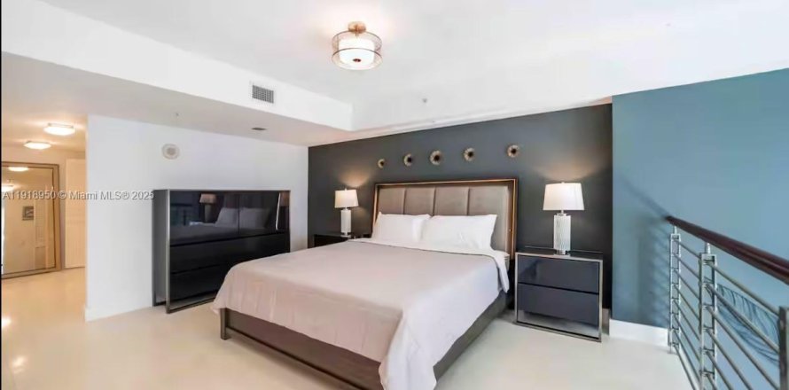 Condominio en Miami, Florida, 2 dormitorios  № 1973312