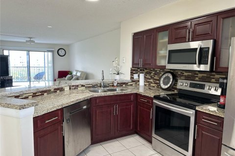 Condo in Pompano Beach, Florida, 2 bedrooms  № 2002767