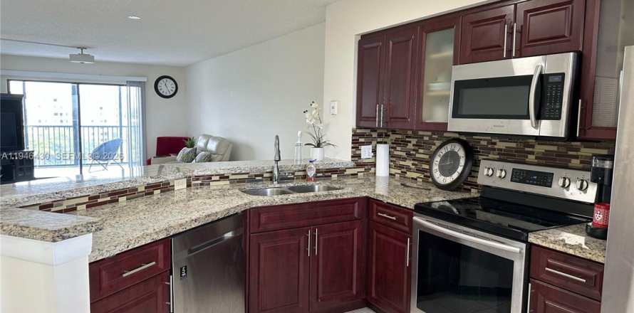 Condo in Pompano Beach, Florida, 2 bedrooms  № 2002767
