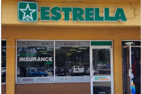 Commercial property in Miami, Florida № 2392661