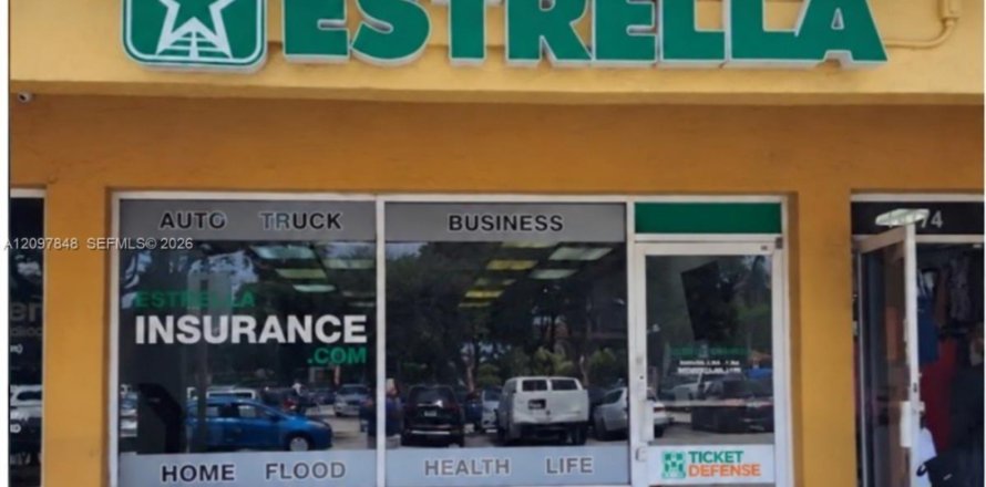 Commercial property in Miami, Florida № 2392661