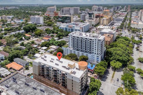 Condo in Miami, Florida, 2 bedrooms  № 1925553 - photo 3