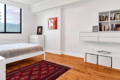 Condo in Miami, Florida, 2 bedrooms  № 1925553 - photo 29