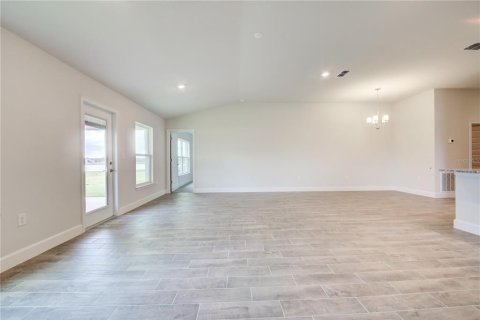 House in Dade City, Florida 3 bedrooms, 159.79 sq.m. № 1531802 - photo 10