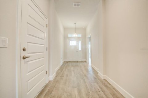 House in Dade City, Florida 3 bedrooms, 159.79 sq.m. № 1531802 - photo 5