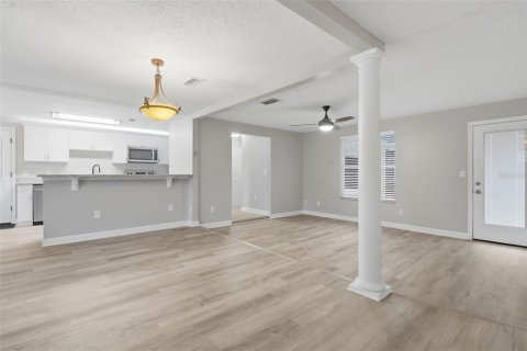 Villa ou maison à vendre à New Smyrna Beach, Floride: 4 chambres, 161.28 m2 № 2124533 - photo 14