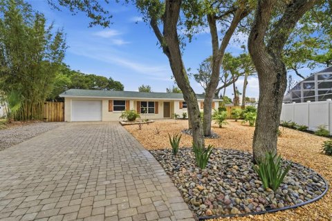 Villa ou maison à vendre à New Smyrna Beach, Floride: 4 chambres, 161.28 m2 № 2124533 - photo 3