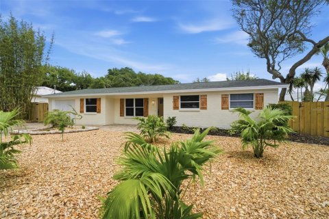 Villa ou maison à vendre à New Smyrna Beach, Floride: 4 chambres, 161.28 m2 № 2124533 - photo 6