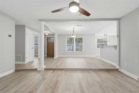 Villa ou maison à vendre à New Smyrna Beach, Floride: 4 chambres, 161.28 m2 № 2124533 - photo 11