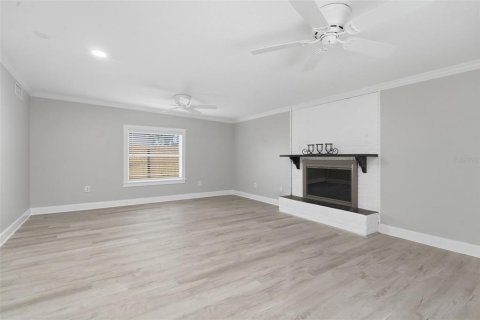 Villa ou maison à vendre à New Smyrna Beach, Floride: 4 chambres, 161.28 m2 № 2124533 - photo 23