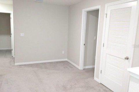 Villa ou maison à louer à Dade City, Floride: 5 chambres, 227.33 m2 № 2378141 - photo 5
