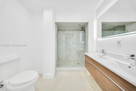 Casa en venta en Miami Gardens, Florida, 4 dormitorios, 173.82 m2 № 1993301 - foto 21