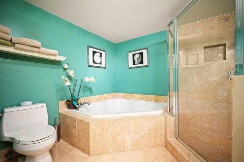 Condo in Fort Lauderdale, Florida, 2 bedrooms № 2089608 - photo 17
