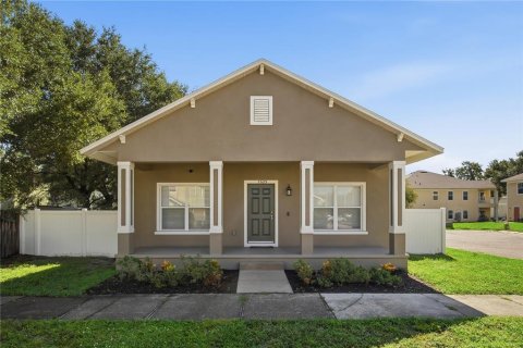Casa en Tampa, Florida 4 dormitorios, 130.81 m2 № 2302783