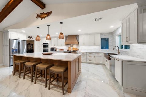 House in Clearwater, Florida 4 bedrooms, 315.77 sq.m. № 2230667 - photo 30