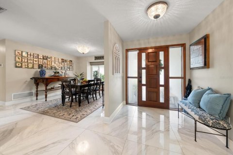 House in Clearwater, Florida 4 bedrooms, 315.77 sq.m. № 2230667 - photo 22