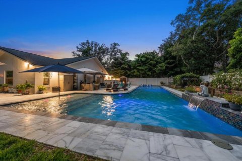 House in Clearwater, Florida 4 bedrooms, 315.77 sq.m. № 2230667 - photo 21