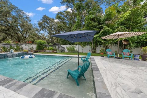 House in Clearwater, Florida 4 bedrooms, 315.77 sq.m. № 2230667 - photo 19