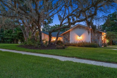 House in Clearwater, Florida 4 bedrooms, 315.77 sq.m. № 2230667 - photo 5